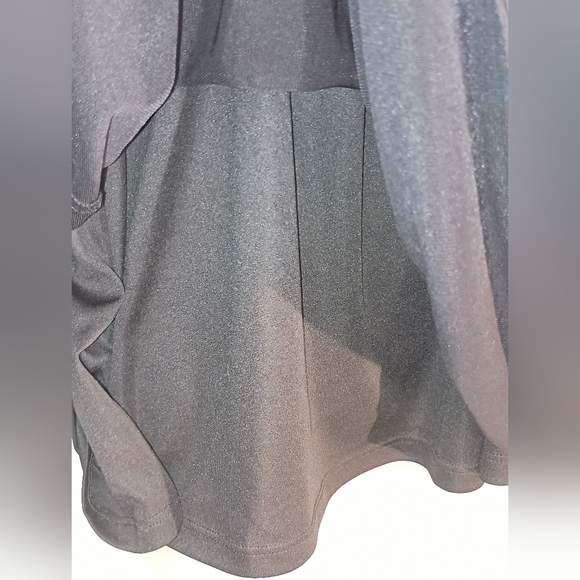 2/$30 Stylish TORRID Black Sleeveless Top with Gathered Bust"(#1,164) - Picture 4 of 8